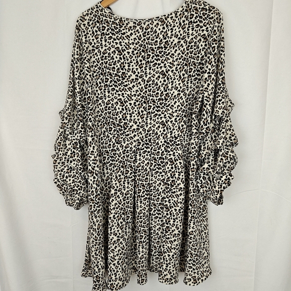 Ali Miles Ruffle Sleeve Cheetah Printed Blouse Size LG Women's - Picture 8 of 10